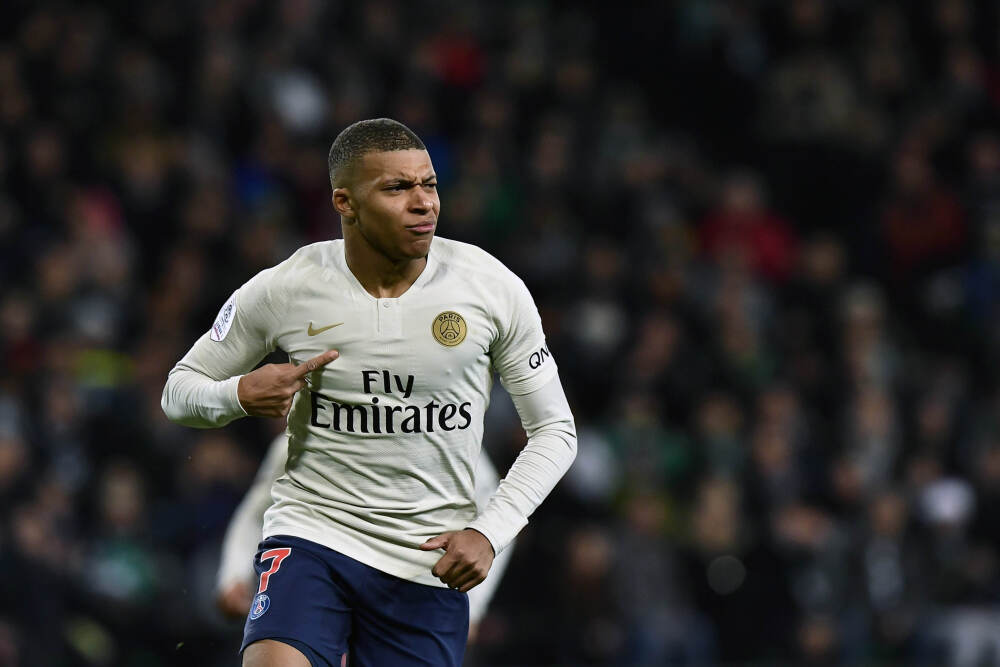 “过江龙”搅局，龙湖摘得深圳一块宅地